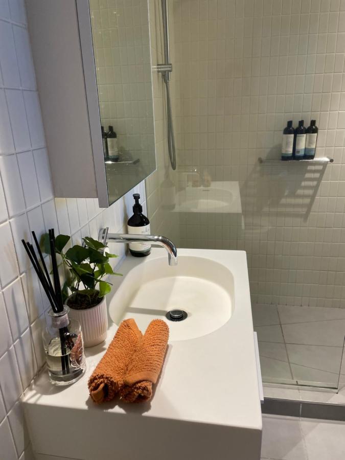 Cozy 1 Bed Apt & Spa,Free Parking ,Phenomena Views Melbourne Exterior foto